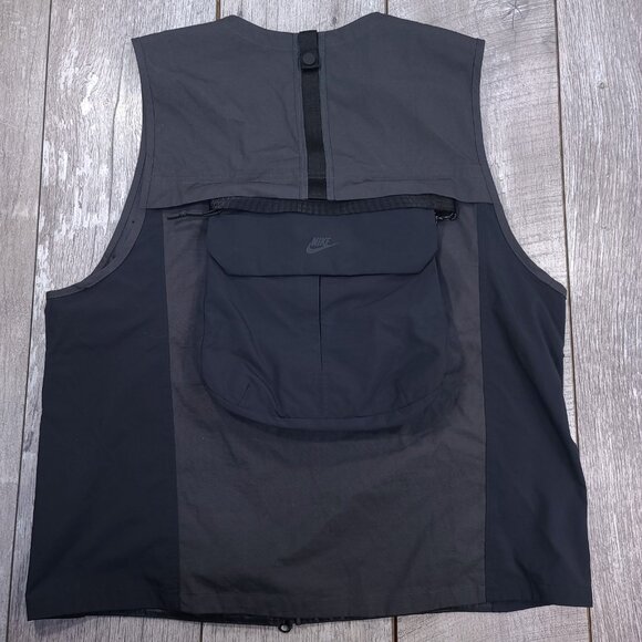 Nike Sportswear Vest Mens XL Black Tech Pack Full Zip Pocket Unlined Packable - Picture 2 of 8